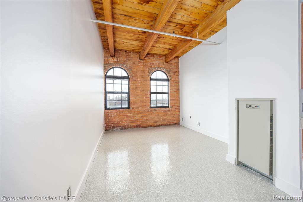 6533 E JEFFERSON Avenue, 327, Detroit, MI 48207 — Photo 18