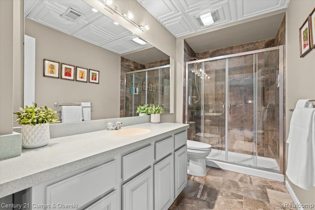 619 Winwood Circle, Walled Lake, MI 48390 — Photo 32