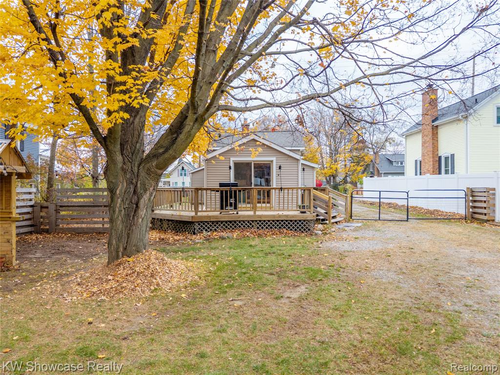 608 S Adelaide Street, Fenton, MI 48430 — Photo 31
