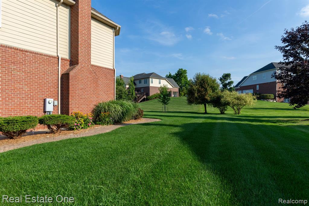 3755 S Century Oak Circle, Oakland, MI — Photo 44