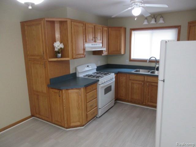 47487 Greenview Road, Utica, MI 48317 — Photo 9