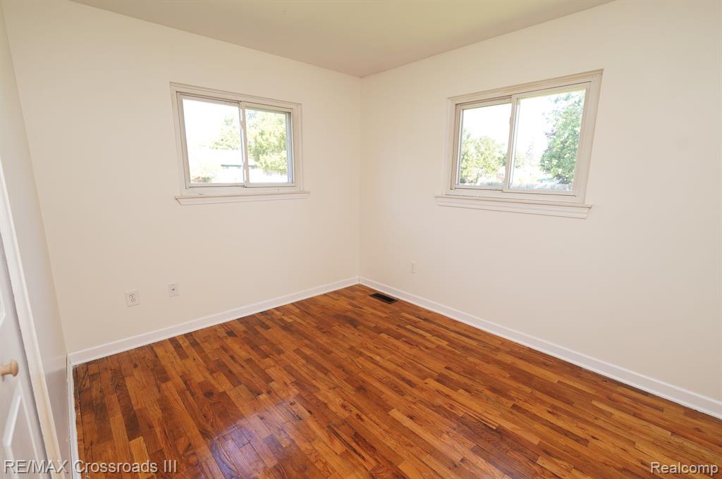 10152 HAMILTON Street, Van Buren, MI 48111 — Photo 4