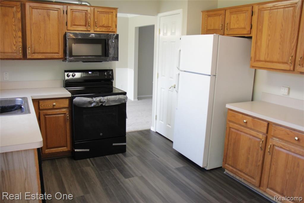 44777 SALTZ Road, Canton, MI 48187 — Photo 22