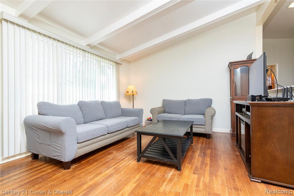 5397 Vivian Street, Dearborn Heights, MI 48125 — Photo 4