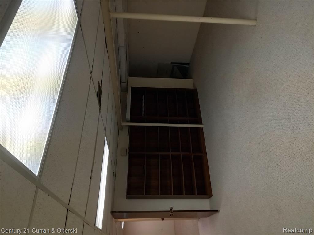 3064 Lindenwood Drive, Dearborn, MI 48120 — Photo 23