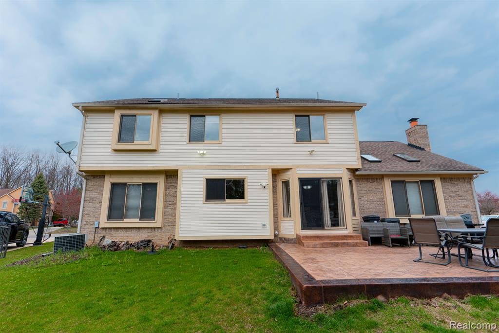 41647 SINGH Drive, Canton, MI 48188 — Photo 45