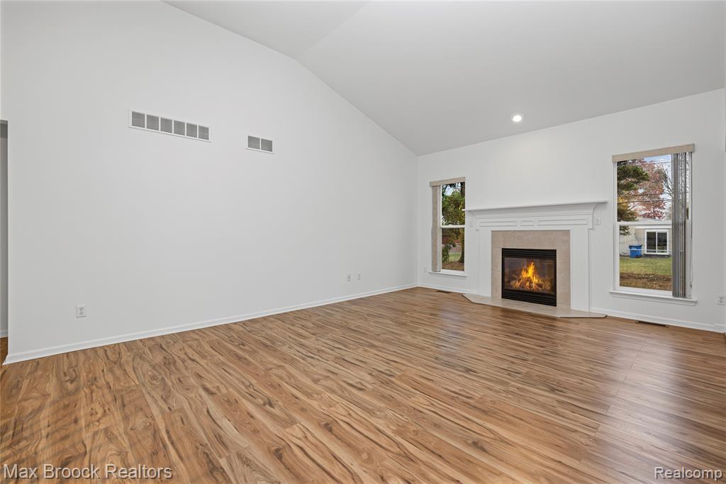 4852 Burberry Drive, Warren, MI 48092 — Photo 12