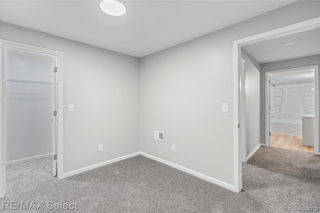 708 Wilberforce Drive, Flint, MI 48503 — Photo 23