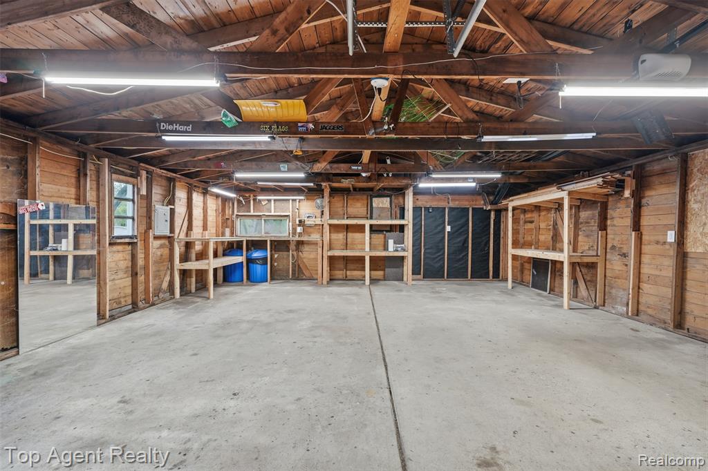 7048 Lapham, Waterford, MI 48329 — Photo 25