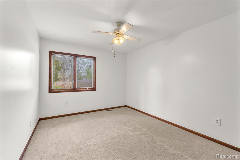 852 N Beech Daly Road, Dearborn Heights, MI 48127 — Photo 20