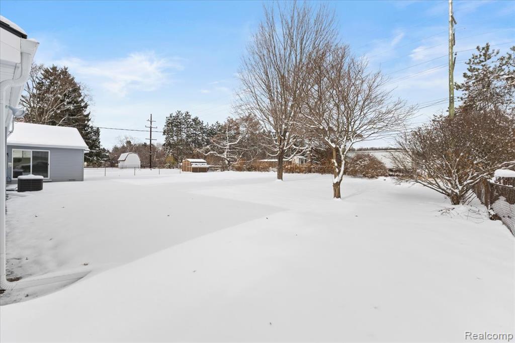 5348 Burgundy Drive, Clarkston, MI — Photo 36