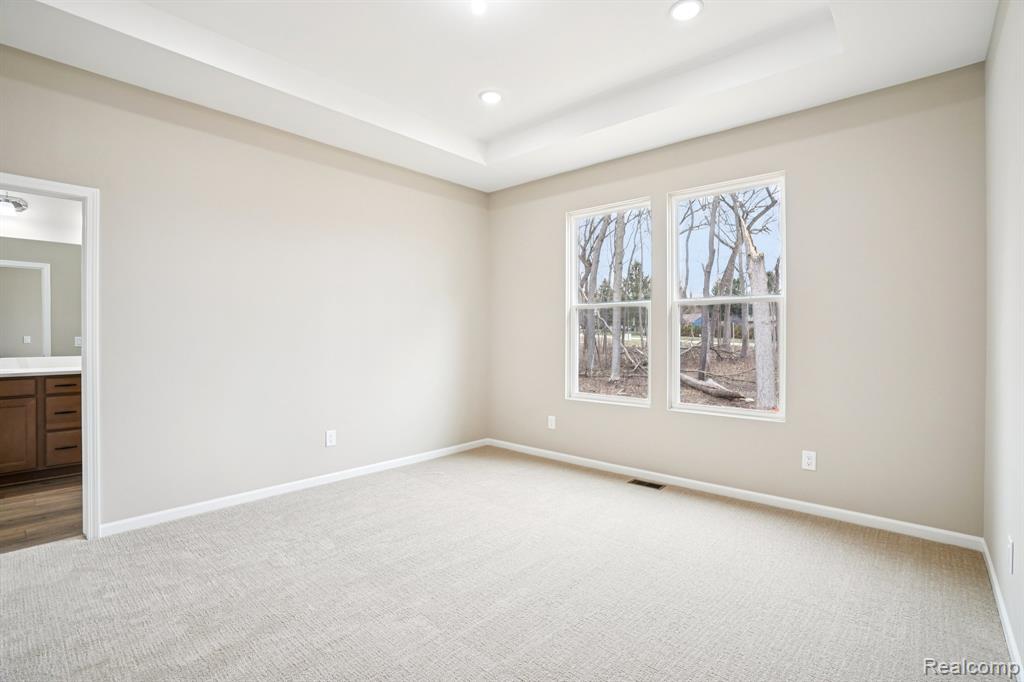 30108 Norway Drive, New Hudson, MI 48165 — Photo 12