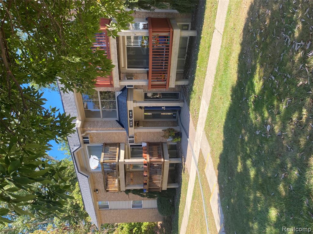 417 Parkdale Avenue, 13, Rochester, MI 48307 — front exterior