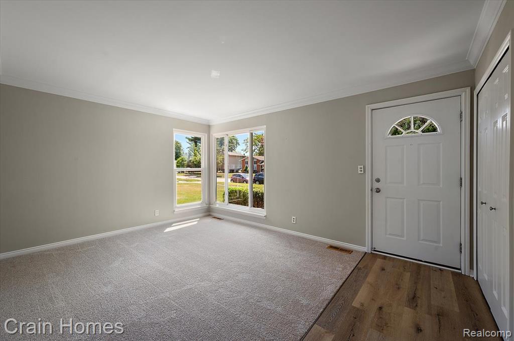 39648 Parklawn Drive, Sterling Heights, MI 48313 — Photo 16
