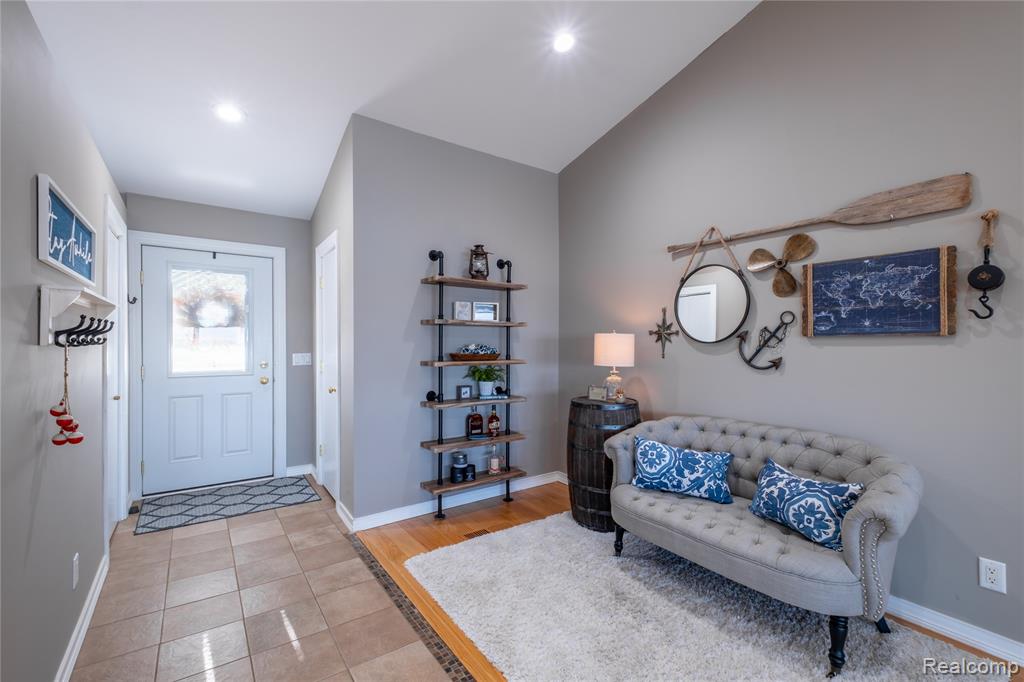 443 E Shore Drive, Whitmore Lake, MI 48189 — Photo 4