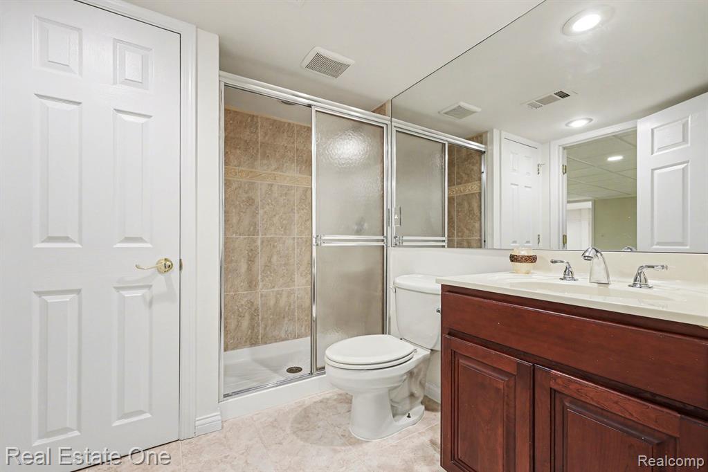 55689 Nocturne Court, Shelby Twp, MI 48316 — Photo 24