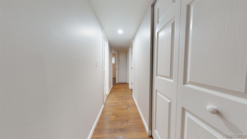 4679 MCKINLEY Street, Dearborn Heights, MI 48125 — Photo 8