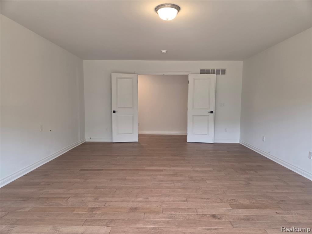 60671 TOWN SQUARE Street, New Hudson, MI 48165 — Photo 43