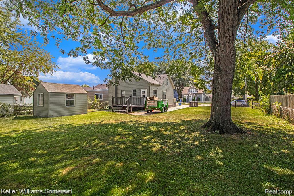 8457 Meadow Avenue, Warren, MI 48089 — Photo 16