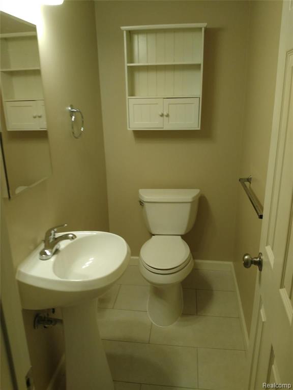 44575 SAVERY Drive, Canton, MI 48187 — Photo 15