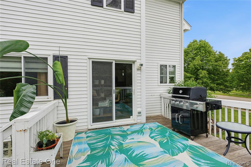 8576 Barrington Drive, Ypsilanti, MI 48198 — Photo 36