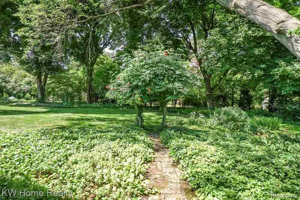 5660 Crabtree Road, Bloomfield Hills, MI 48301 — Photo 31