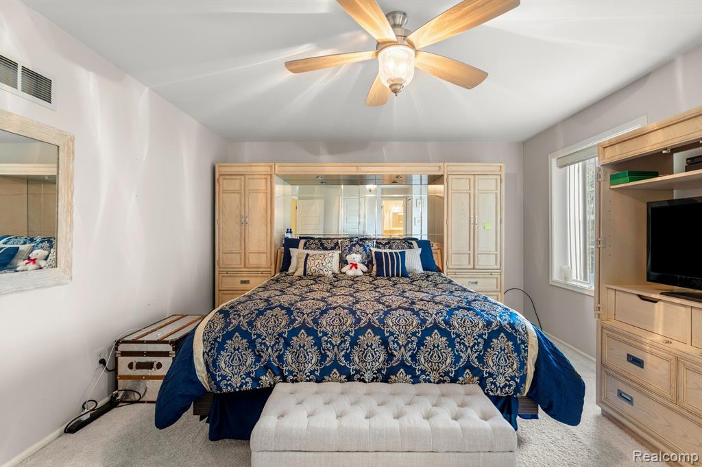 6338 Covered Wagons Trail, Flint, MI 48532 — Photo 55