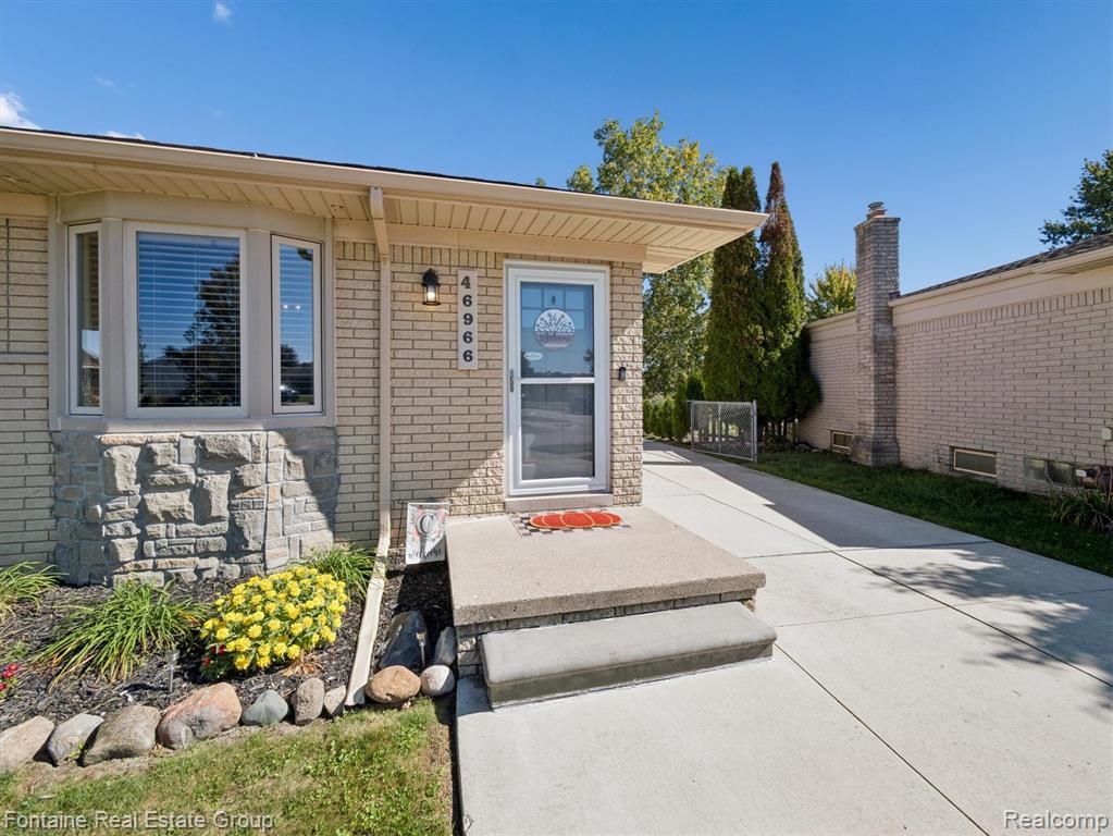 46966 McKenna Drive, Macomb, MI 48044 — Photo 5