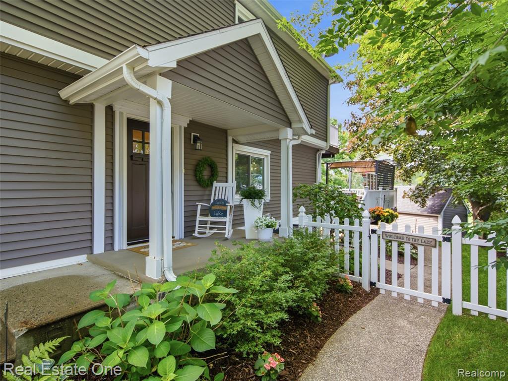 4011 Lotus Drive, Waterford, MI 48329 — Photo 23