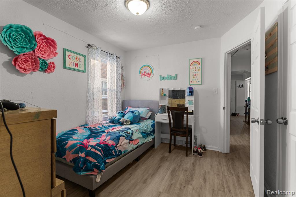 9589 MANSFIELD Street, Detroit, MI 48227 — Photo 9