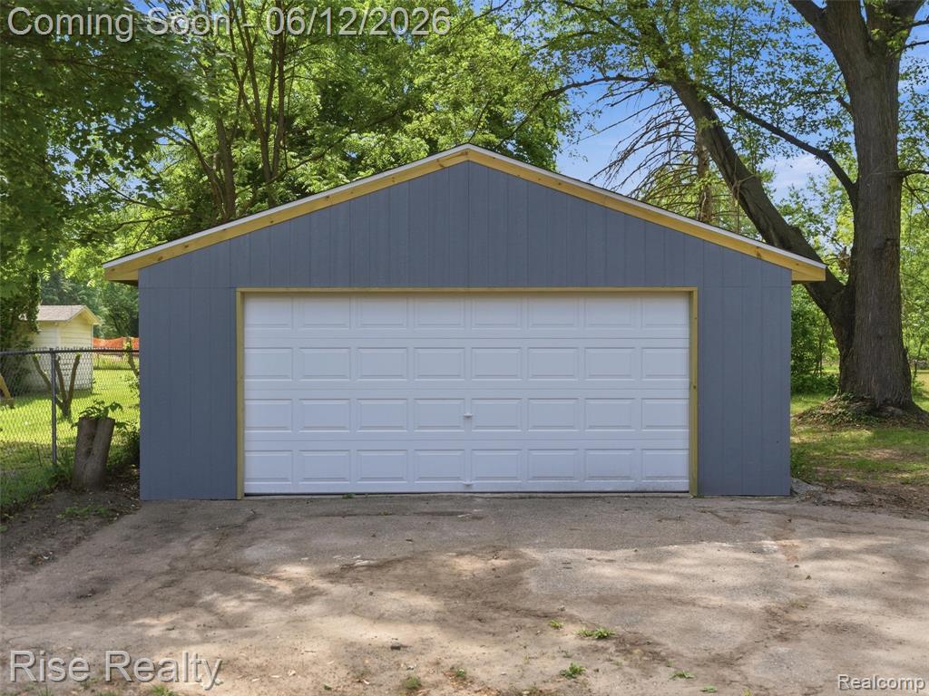 2449 N Genesee Road, Burton, MI 48509 — Photo 3