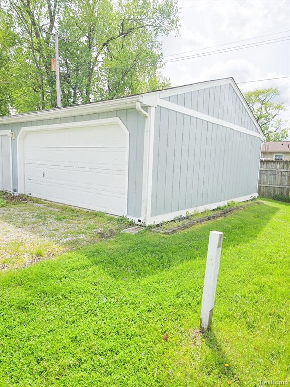 12929 Matthews Street, Carleton, MI 48117 — Photo 49