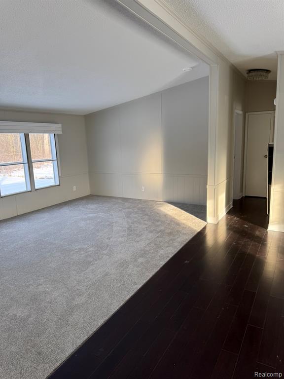 5249 Lapeer Road, Burton, MI 48509 — Photo 12