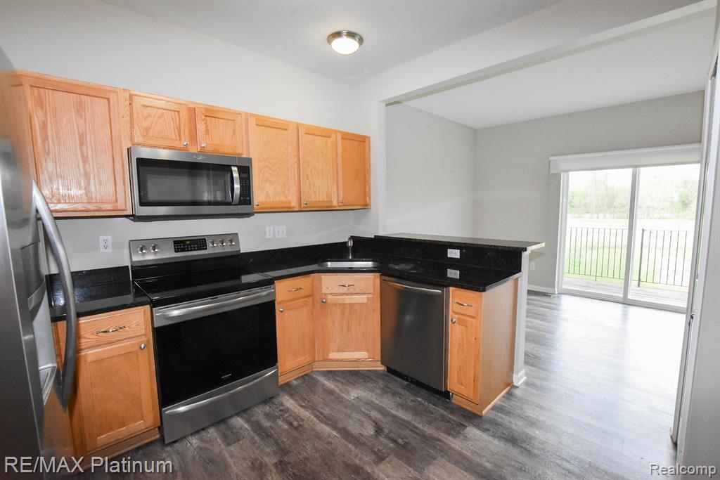 2180 KNOTTY PINE Trail, Howell, MI 48855 — Photo 5