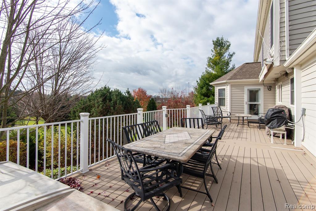 8714 GLEN HAVEN Drive, Howell, MI 48843 — Photo 34