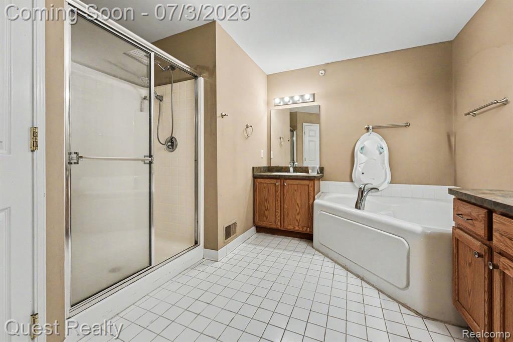 168 Amys Walk Walk, Auburn Hills, MI 48326 — Photo 19