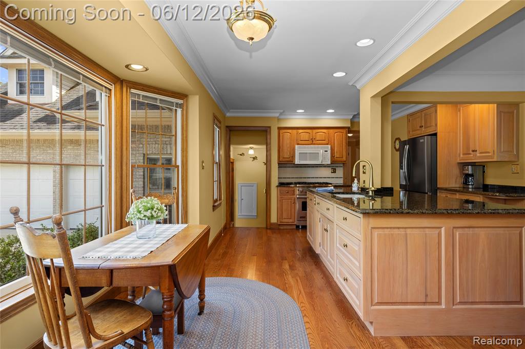 905 Spring Drive, Northville, MI 48167 — Photo 32