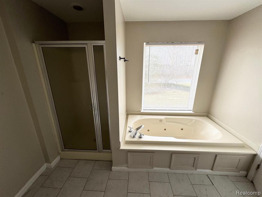 5144 HICKORY POINTE Boulevard, Ypsilanti, MI 48197 — Photo 24