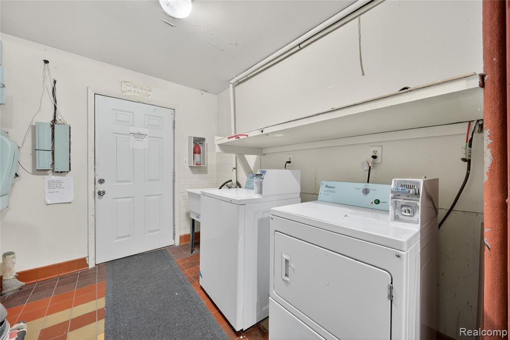 48770 Shelby Road, Shelby Twp, MI 48317 — Photo 14