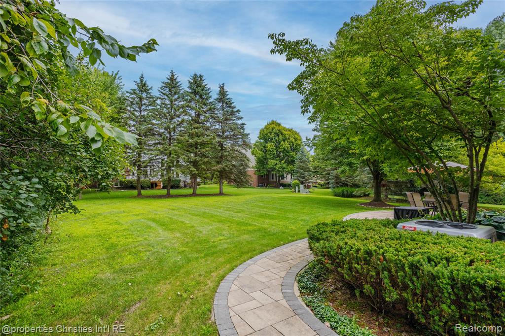47320 Autumn Park Court, Novi, MI — Photo 49
