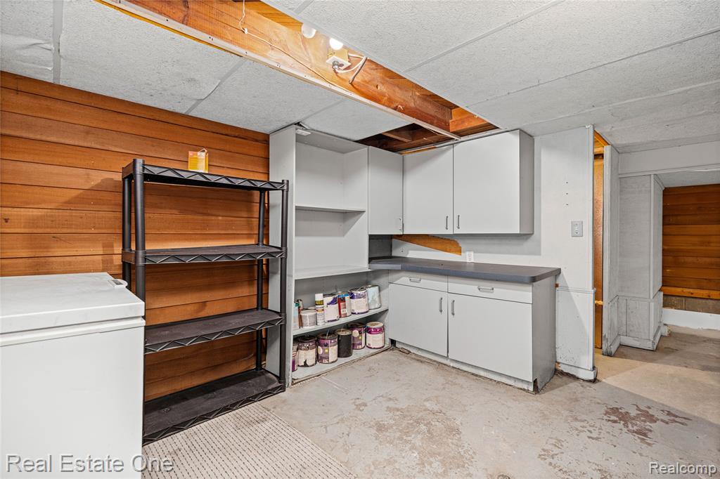 4058 Lomley Avenue, Waterford, MI 48329 — Photo 29