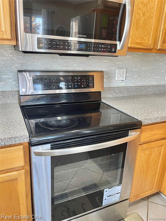 43267 Woodbridge Drive, Clinton Twp, MI 48038 — Photo 10