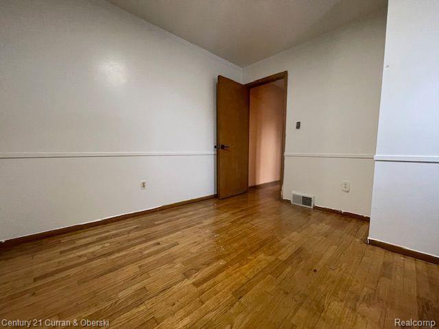 6916 KINMORE Street, Dearborn Heights, MI 48127 — Photo 12