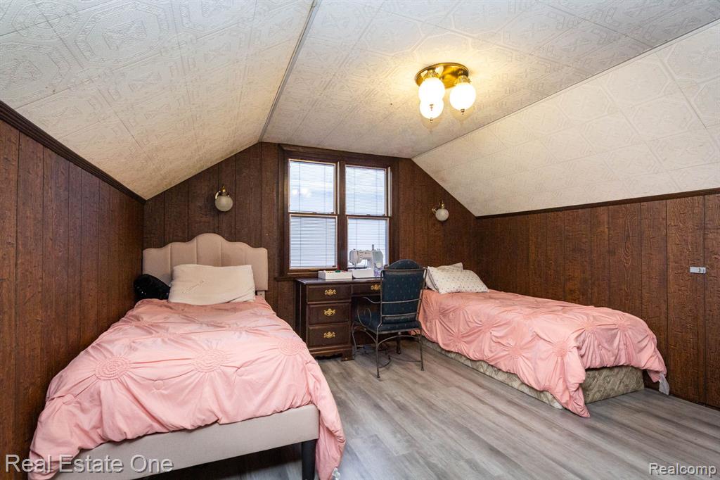 1977 Markese Avenue, Lincoln Park, MI 48146 — Photo 25