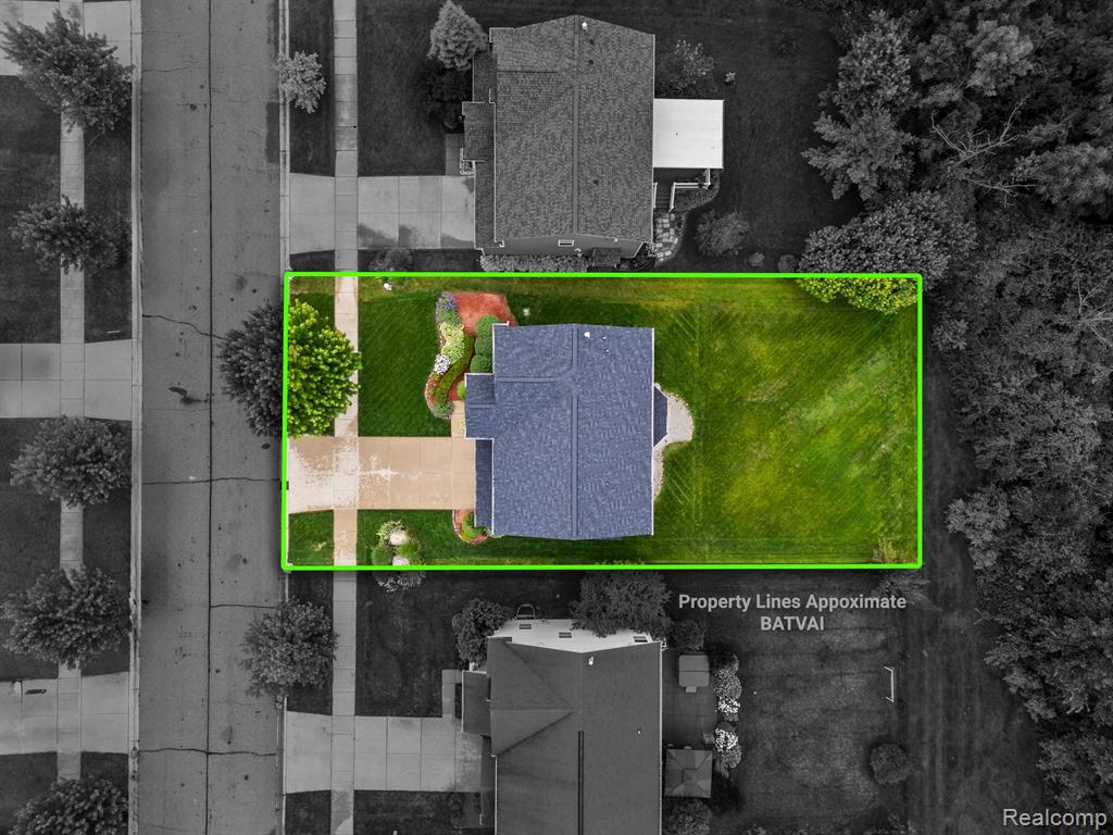 8844 Somerset Lane, Ypsilanti, MI 48198 — Photo 32