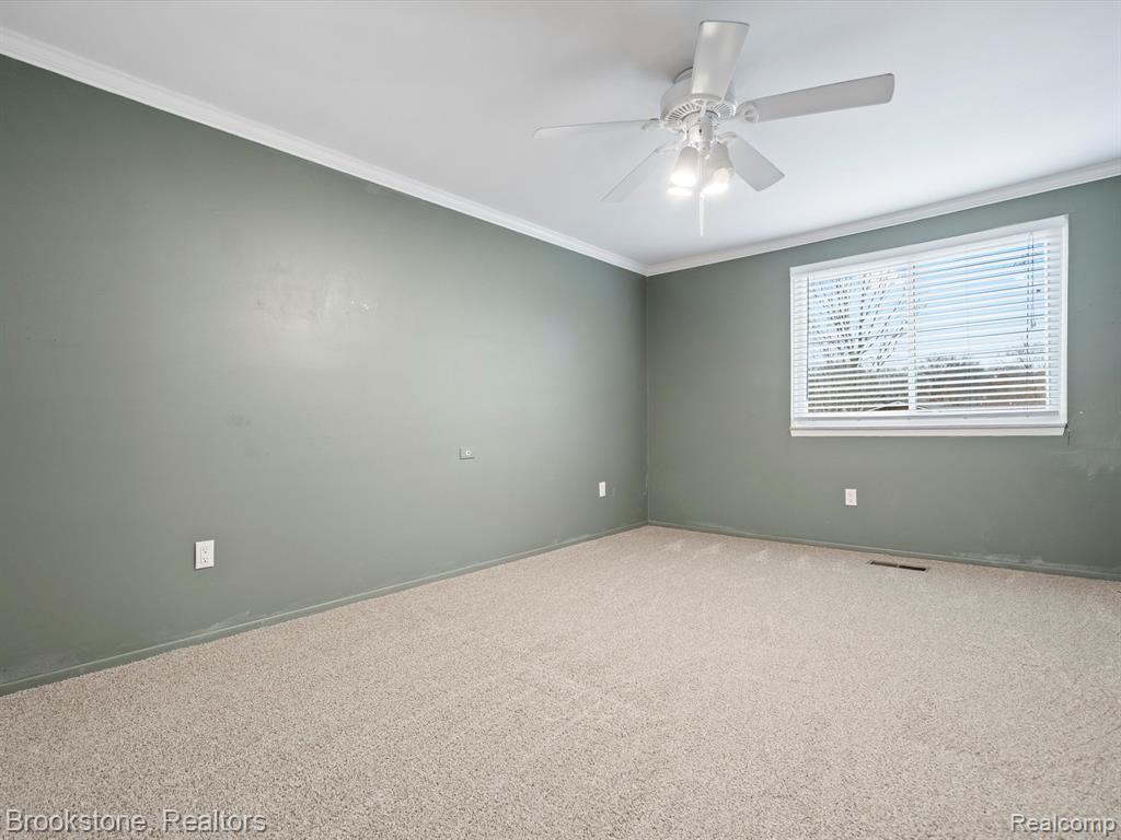 5628 PATTERSON Drive, Troy, MI 48085 — Photo 20