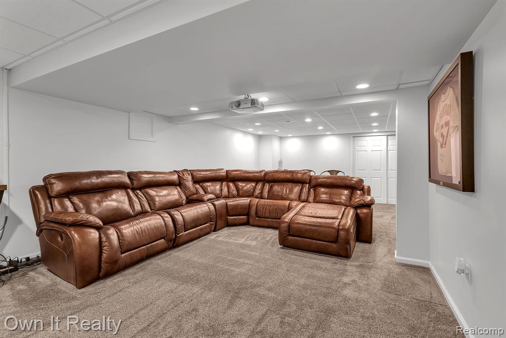 45693 Radnor Road, Canton, MI 48187 — Photo 34