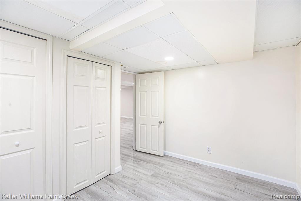 5055 Scarsdale Drive, Sterling Heights, MI 48310 — Photo 23