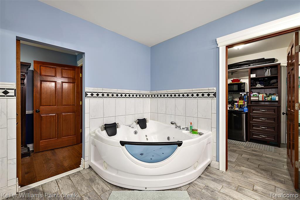 328 S Broadway Street, Lake Orion, MI 48362 — Photo 64