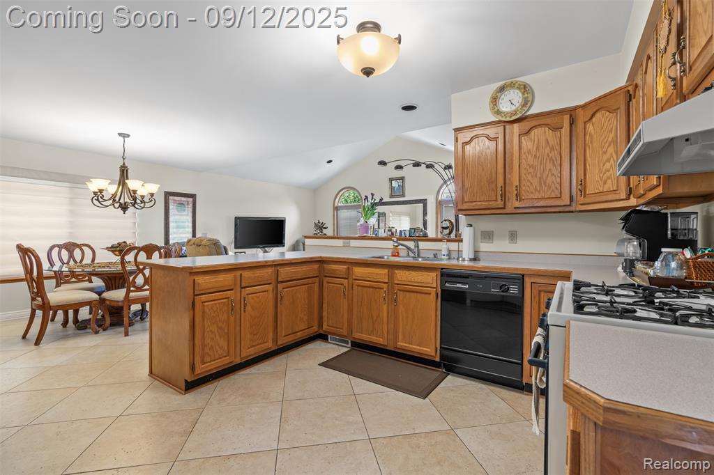 6422 Jonathon Street, Dearborn, MI 48126 — Photo 11
